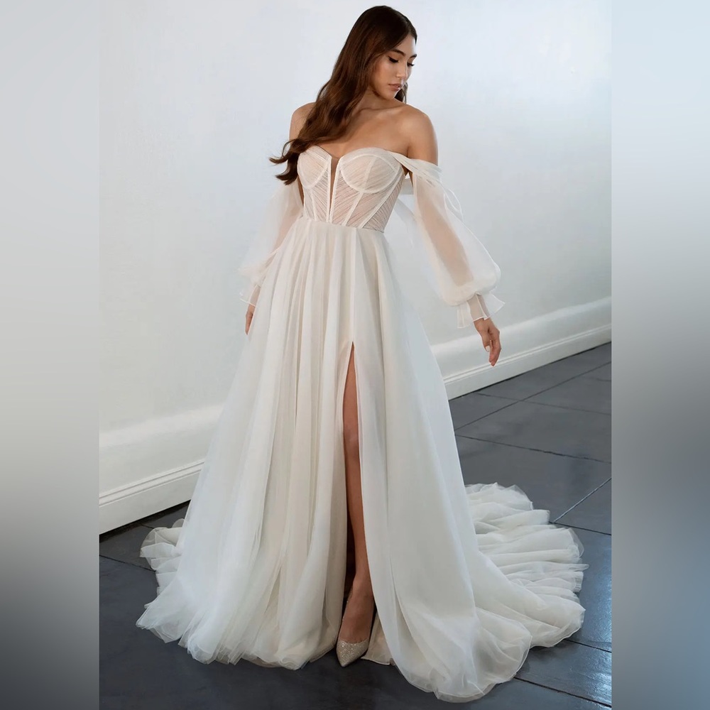 NWT LUXE STRAPLESS A-LINE WEDDING DRESS WITH OFF-THE-SHOULDER BELL SLEEVES